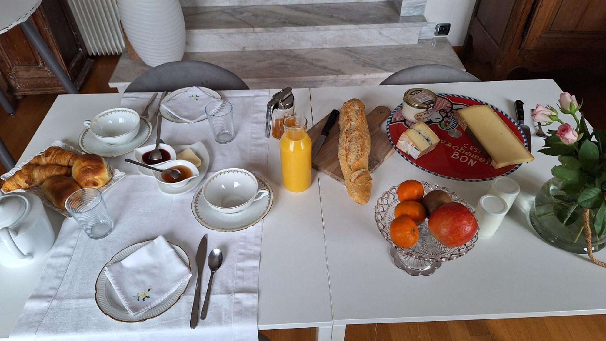 Chambres D'Hotes Le Relais Globe Trotteur Montaigu  Luaran gambar